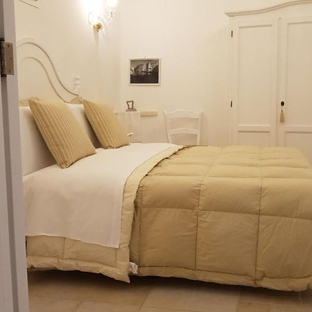 Dimora Palmieri Di Charme Bed & Breakfast Monopoli Exterior photo