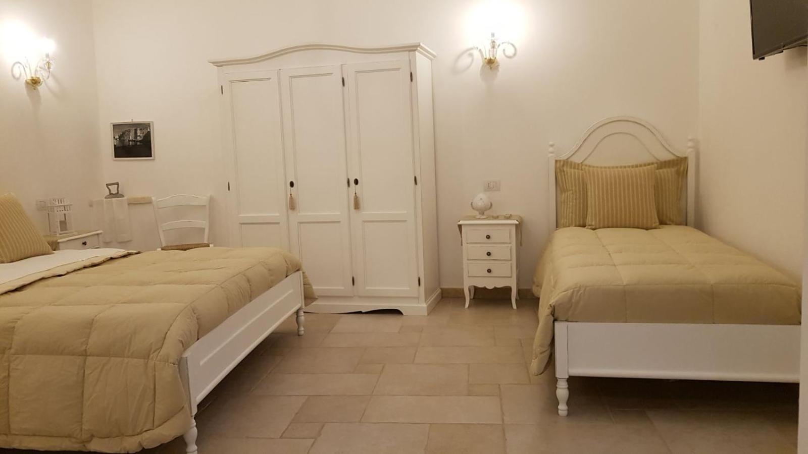 Dimora Palmieri Di Charme Bed & Breakfast Monopoli Exterior photo