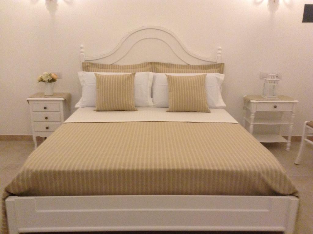 Dimora Palmieri Di Charme Bed & Breakfast Monopoli Exterior photo
